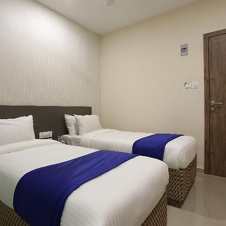 Ocean Suites Hotel Mumbai  Buitenkant foto