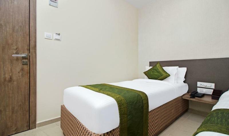 Ocean Suites Hotel Mumbai  Buitenkant foto