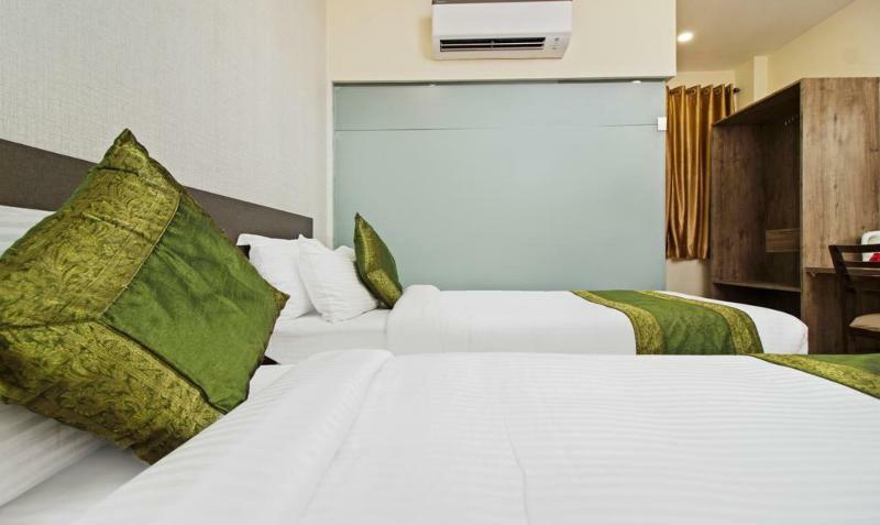 Ocean Suites Hotel Mumbai  Buitenkant foto