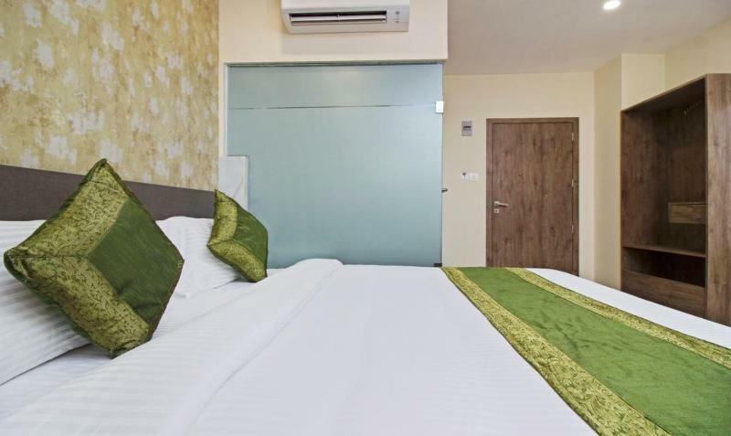 Ocean Suites Hotel Mumbai  Buitenkant foto