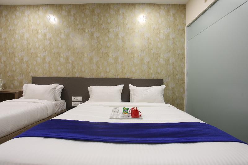 Ocean Suites Hotel Mumbai  Buitenkant foto
