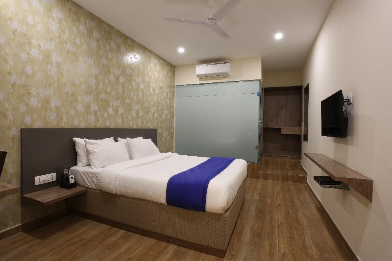 Ocean Suites Hotel Mumbai  Buitenkant foto
