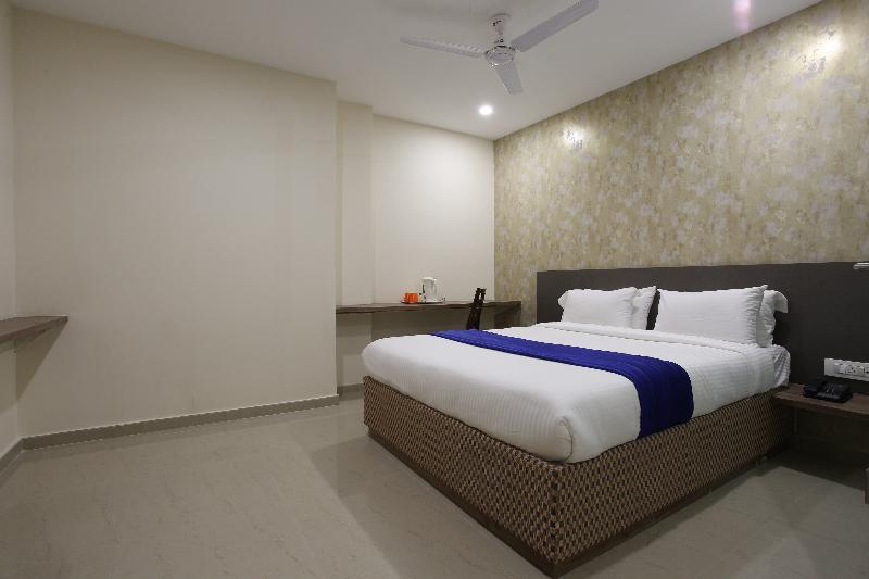 Ocean Suites Hotel Mumbai  Buitenkant foto